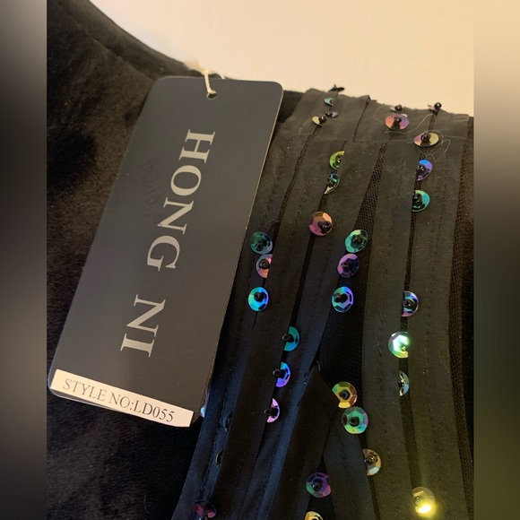 Hong Ni black sequined fringed cocktail dress, v-neck. New w/tags. Beautiful. - Picture 4 of 14